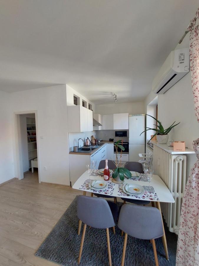 Emily Apartment Košice Exteriör bild
