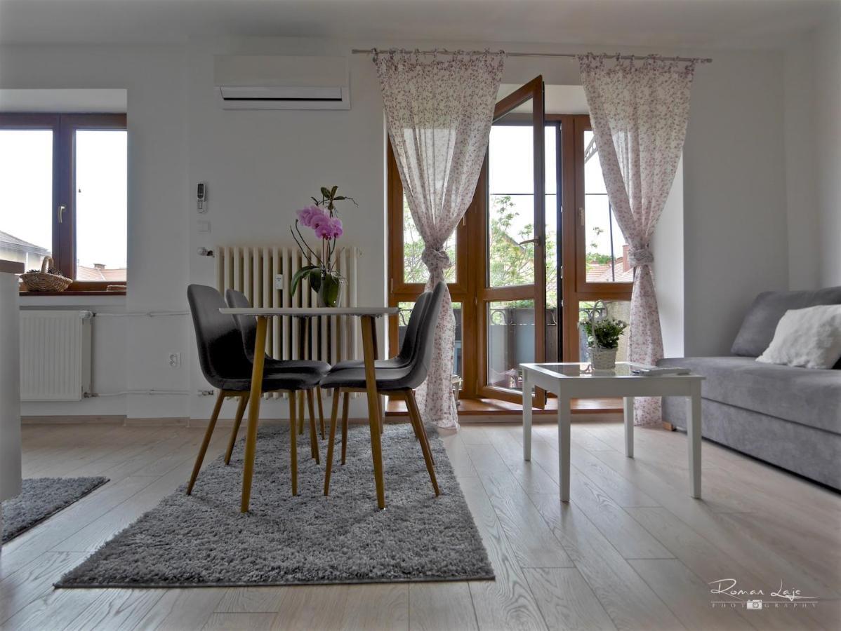 Emily Apartment Košice Exteriör bild